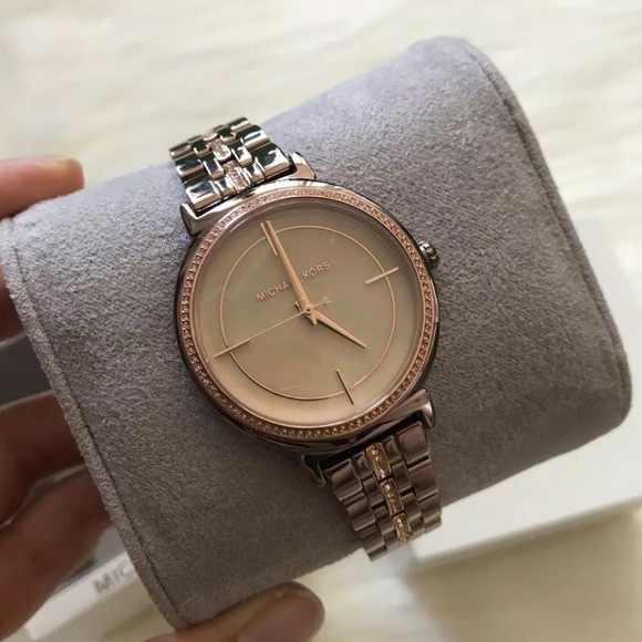 NEW Michael Kors Cinthia Sable Rose Gold Watch - Picture 4 of 8